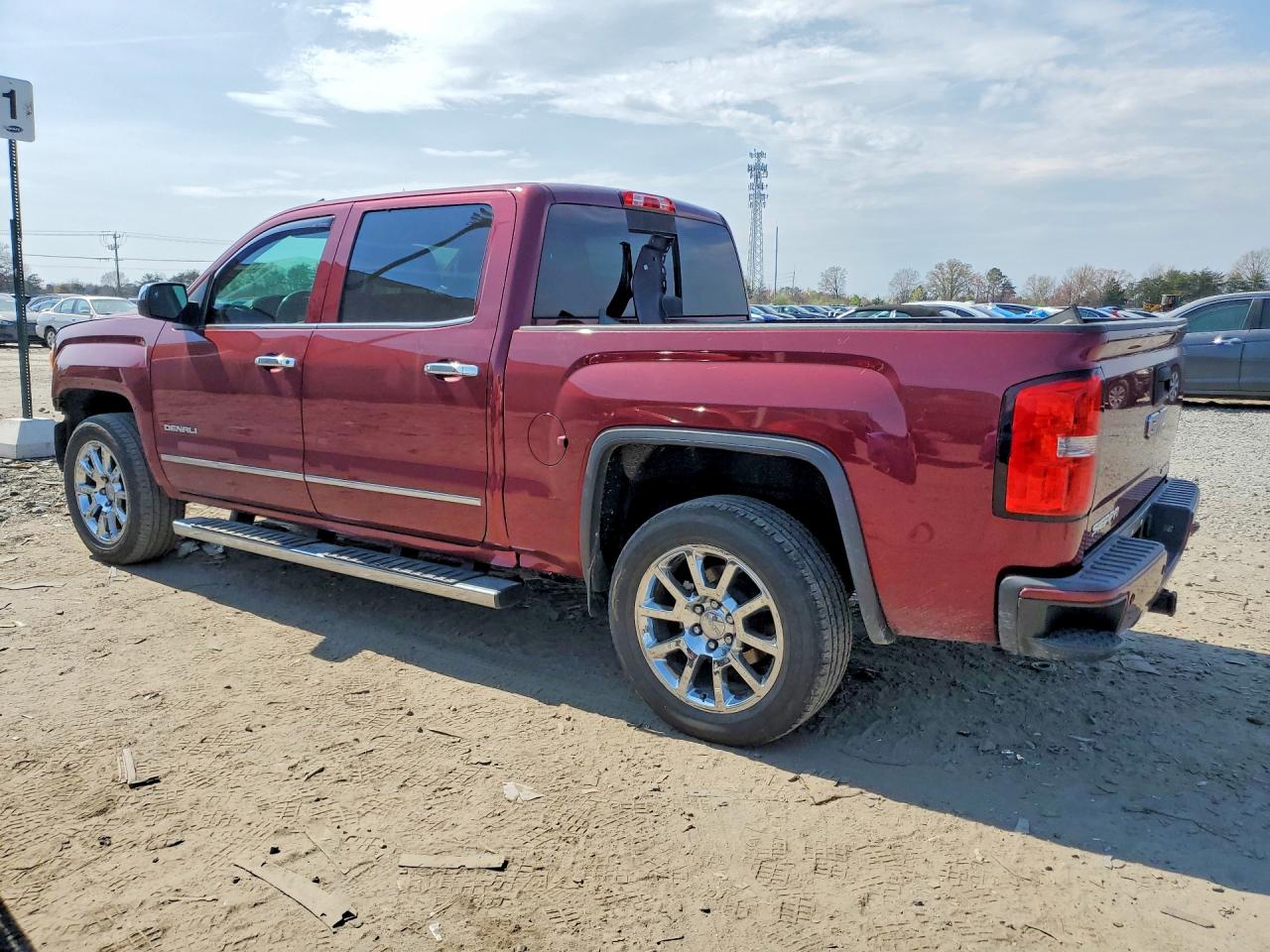 2014 GMC SIERRA K1500 DENALI photo 3