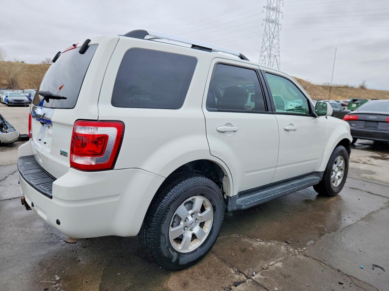 2010 FORD ESCAPE LIMITED photo 3