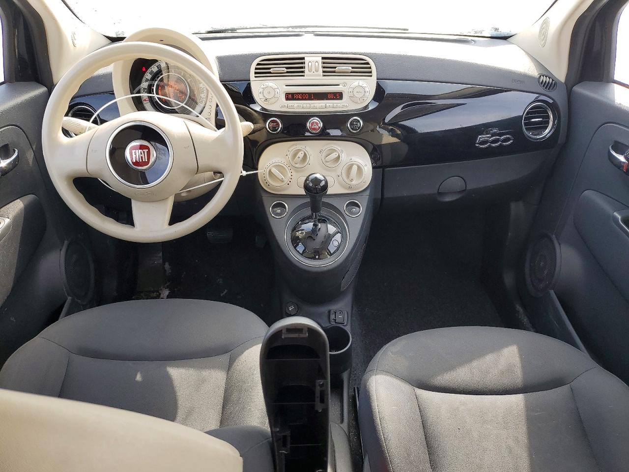 2015 FIAT 500 POP photo 15