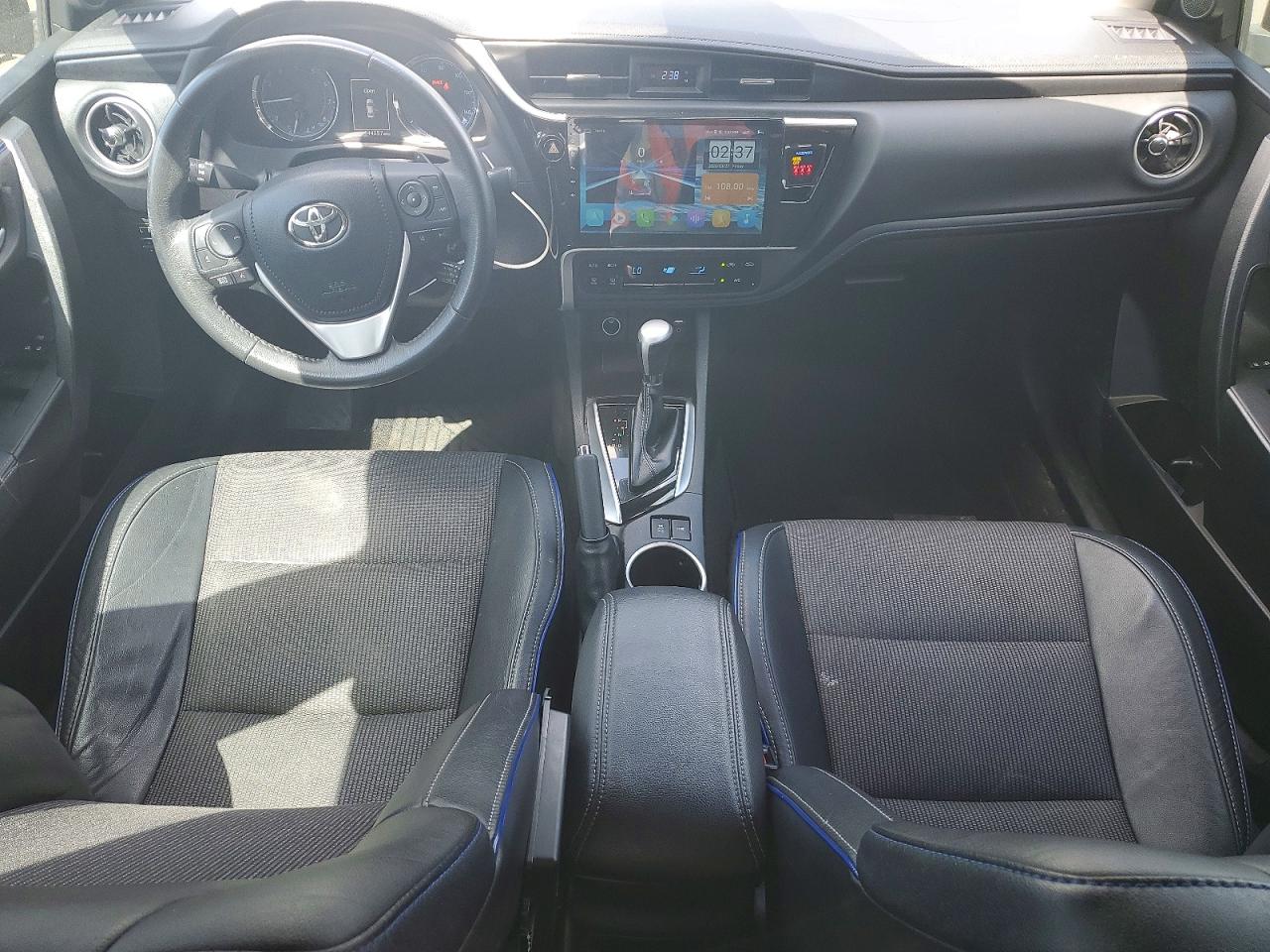 2018 TOYOTA COROLLA LE photo 15
