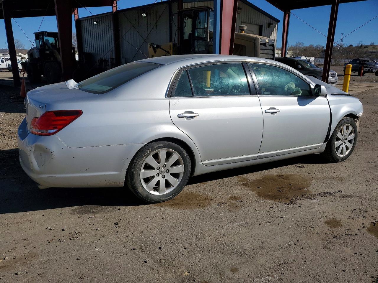 2005 TOYOTA AVALON XLS photo 5
