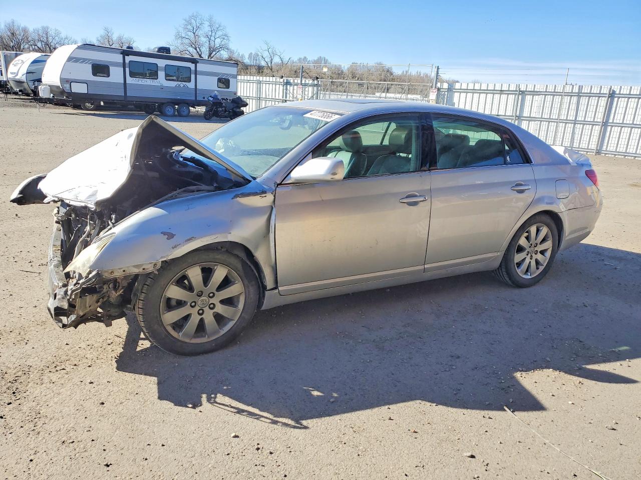 2005 TOYOTA AVALON