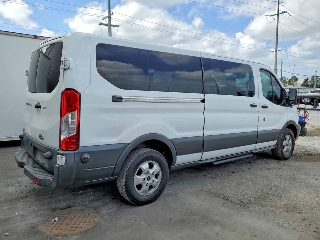 2017 FORD TRANSIT T-350 photo 5