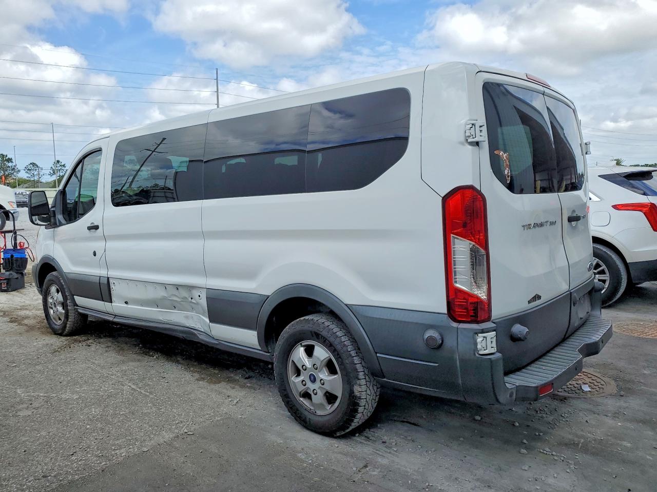 2017 FORD TRANSIT T-350 photo 3