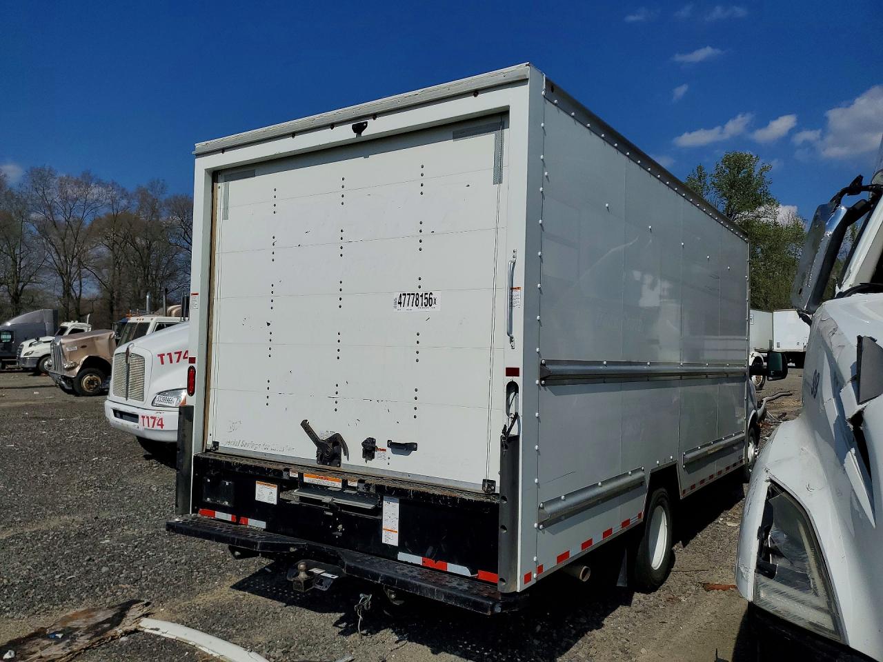 2022 GMC SAVANA BOX TRUCK photo 3