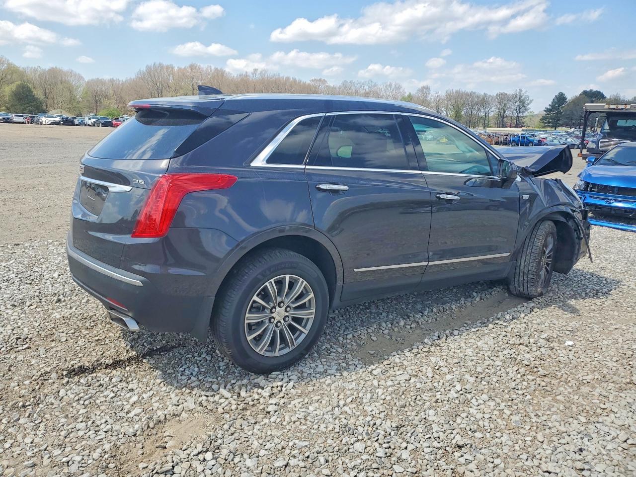2017 CADILLAC XT5 LUXURY photo 5