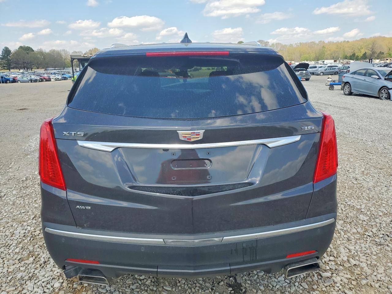 2017 CADILLAC XT5 LUXURY photo 11