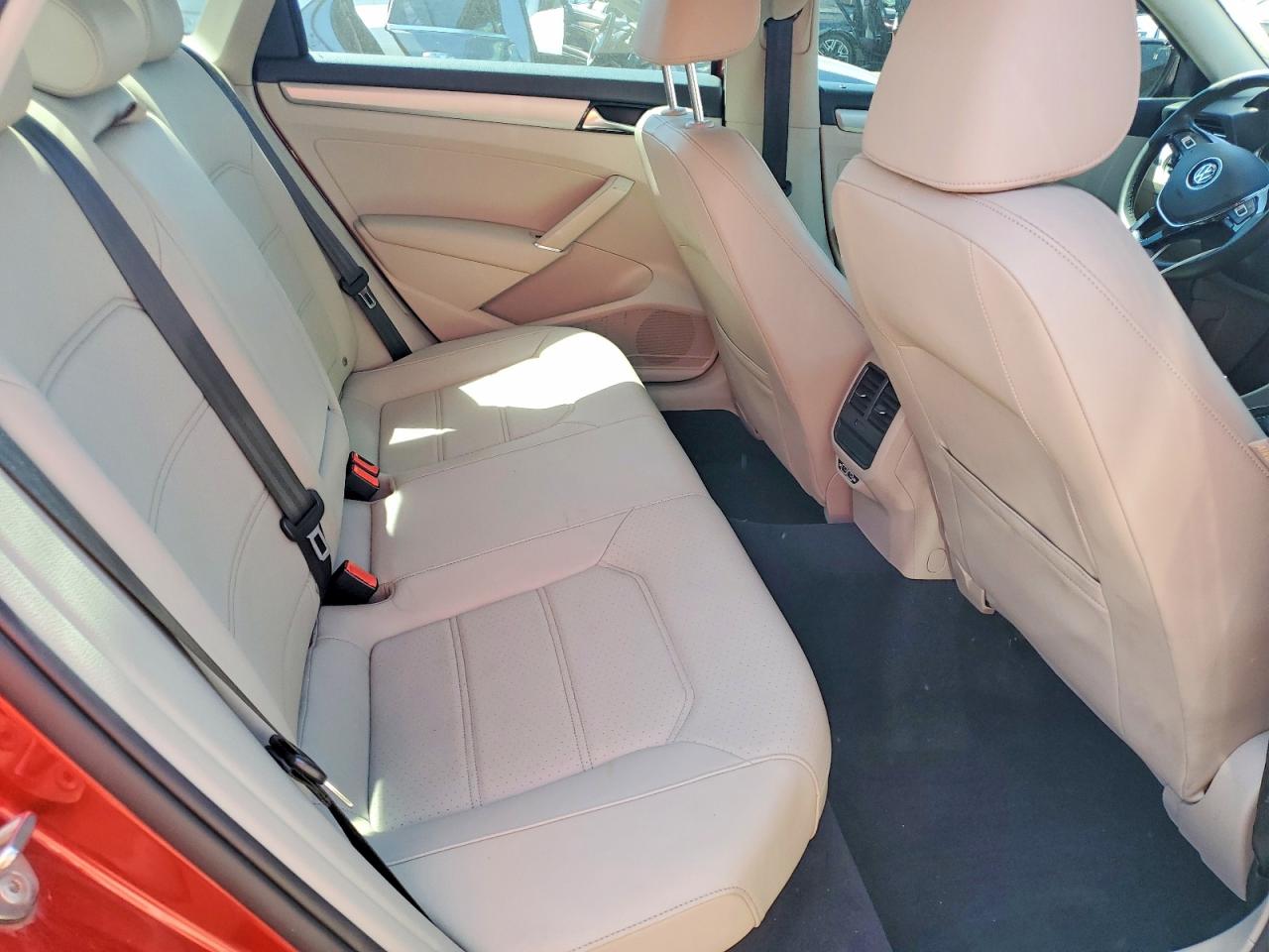 2021 VOLKSWAGEN PASSAT SE photo 19
