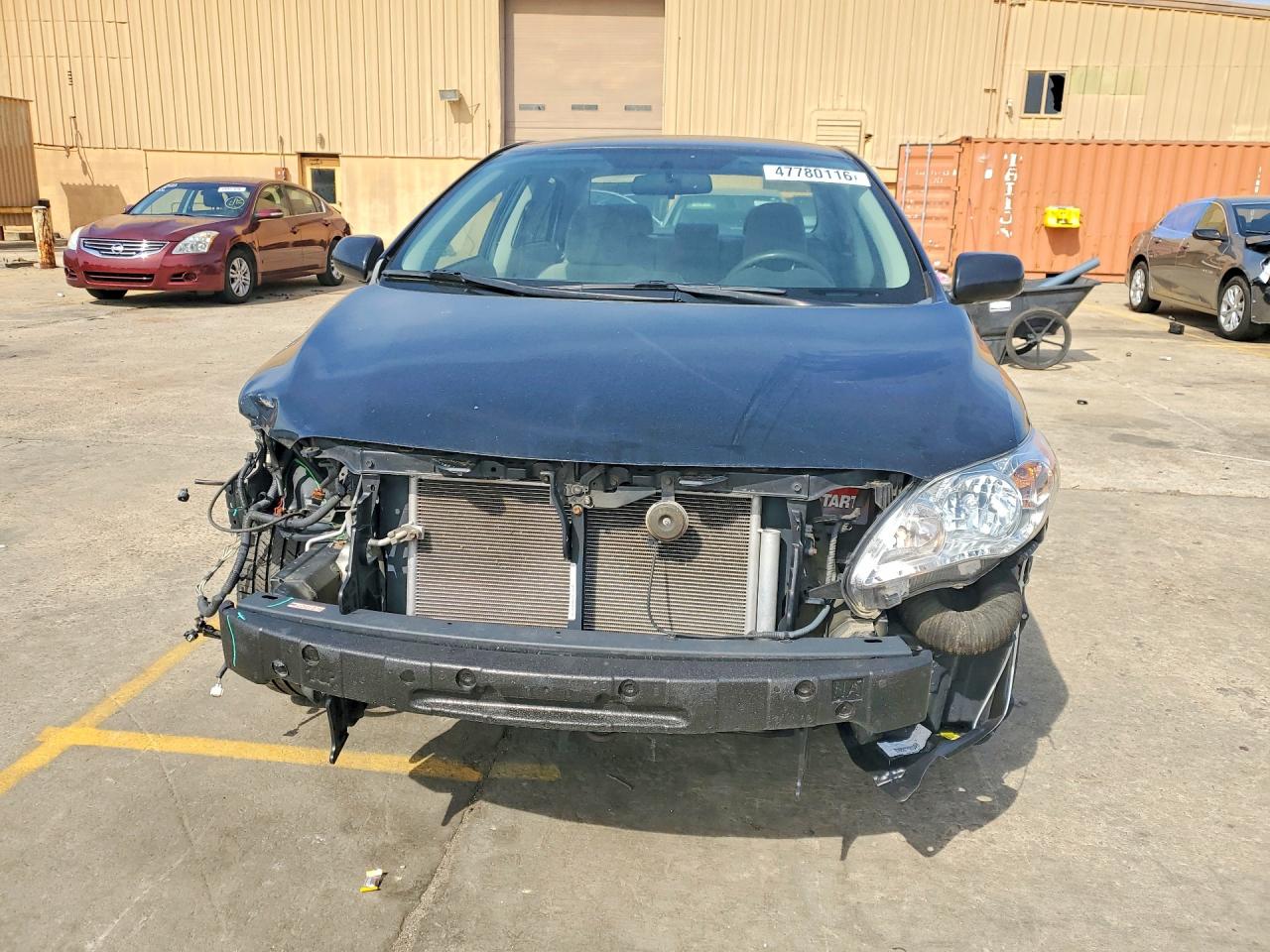 2013 TOYOTA COROLLA LE photo 5
