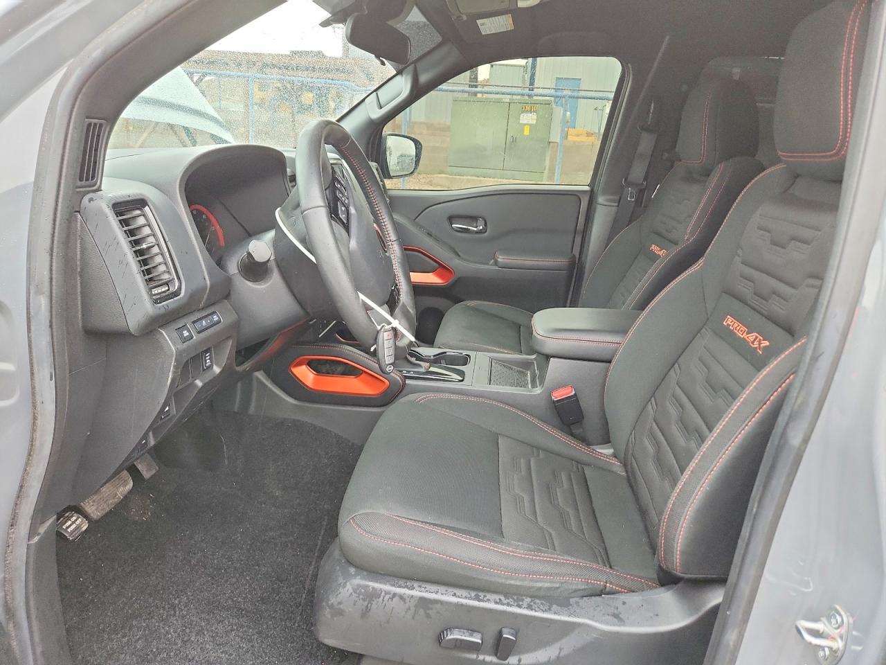 2024 NISSAN FRONTIER PRO-4X photo 13