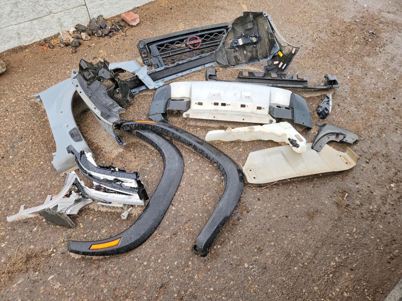 2024 NISSAN FRONTIER PRO-4X photo 23