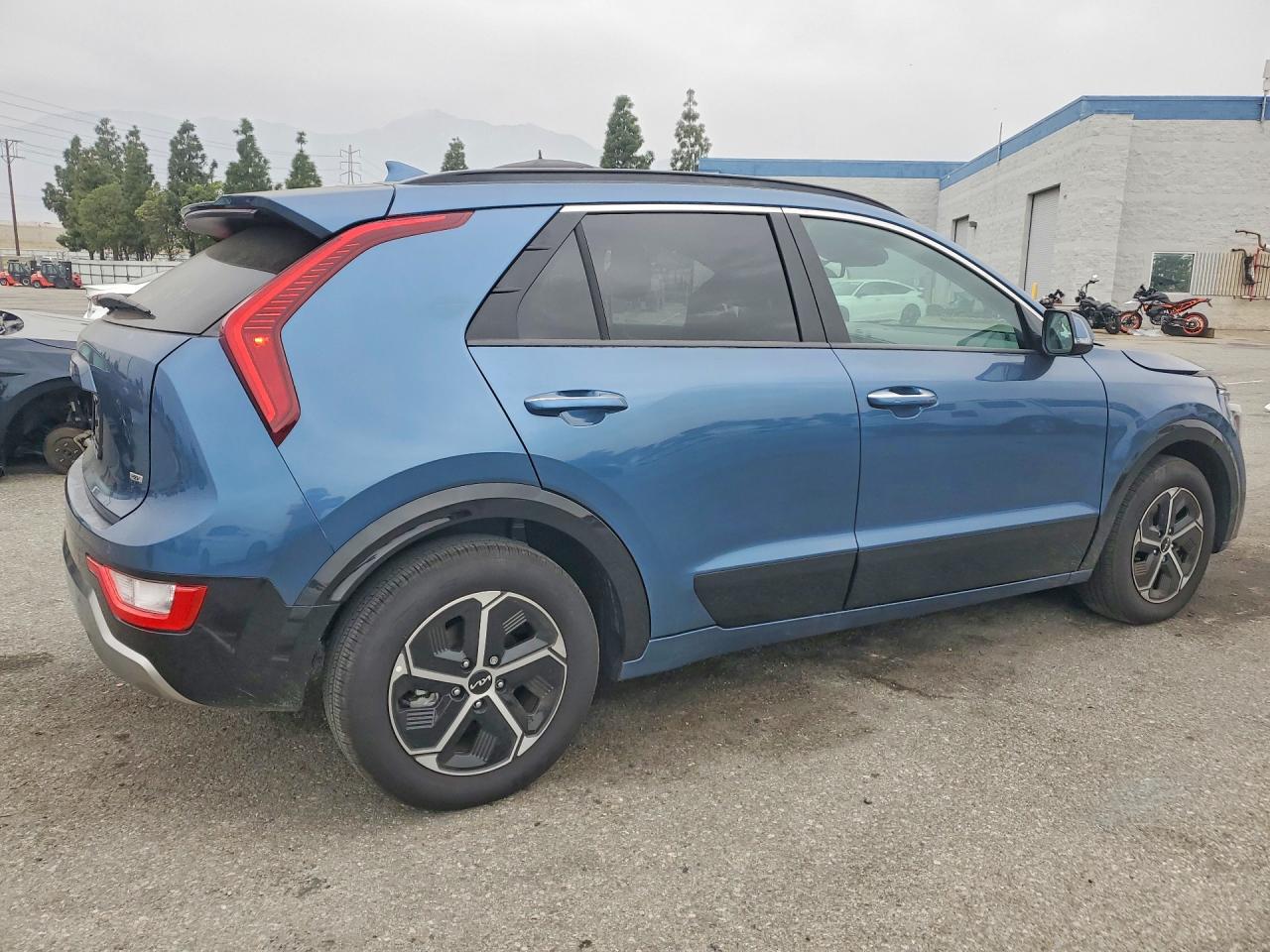 2025 KIA NIRO SX photo 5