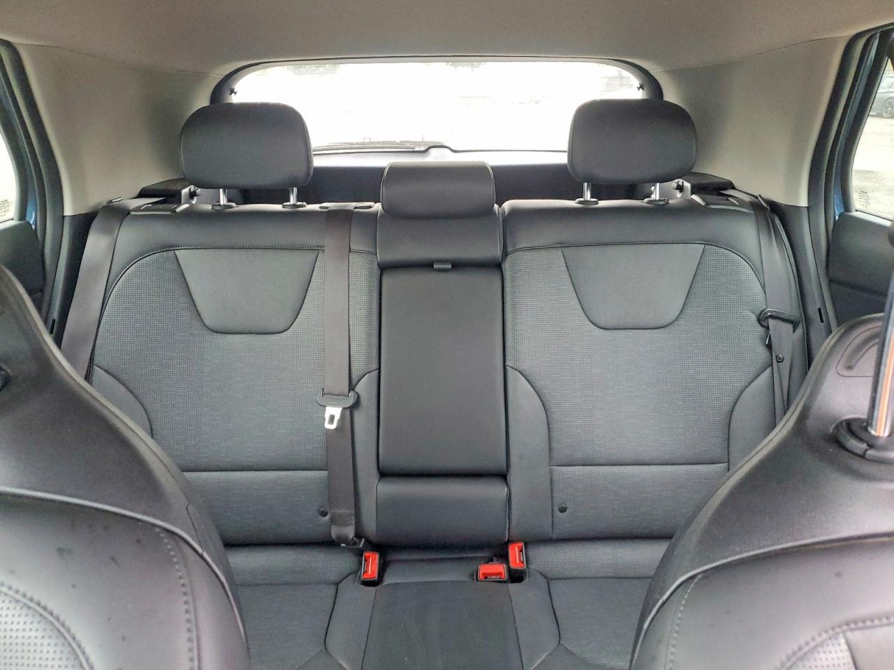 2025 KIA NIRO SX photo 19