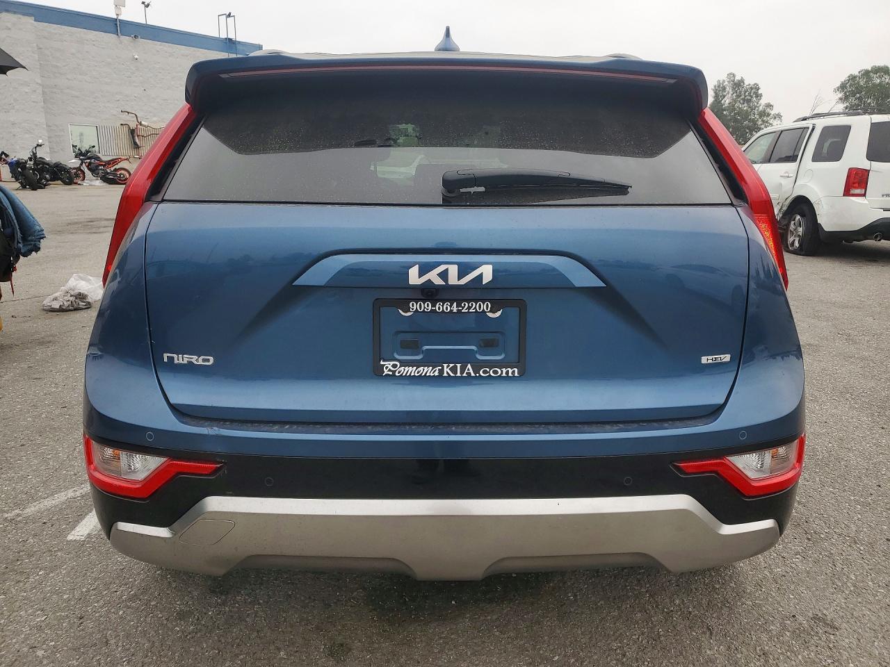 2025 KIA NIRO SX photo 11