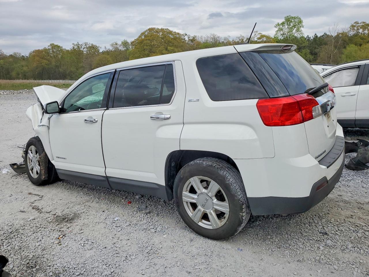 2015 GMC TERRAIN SLE photo 4