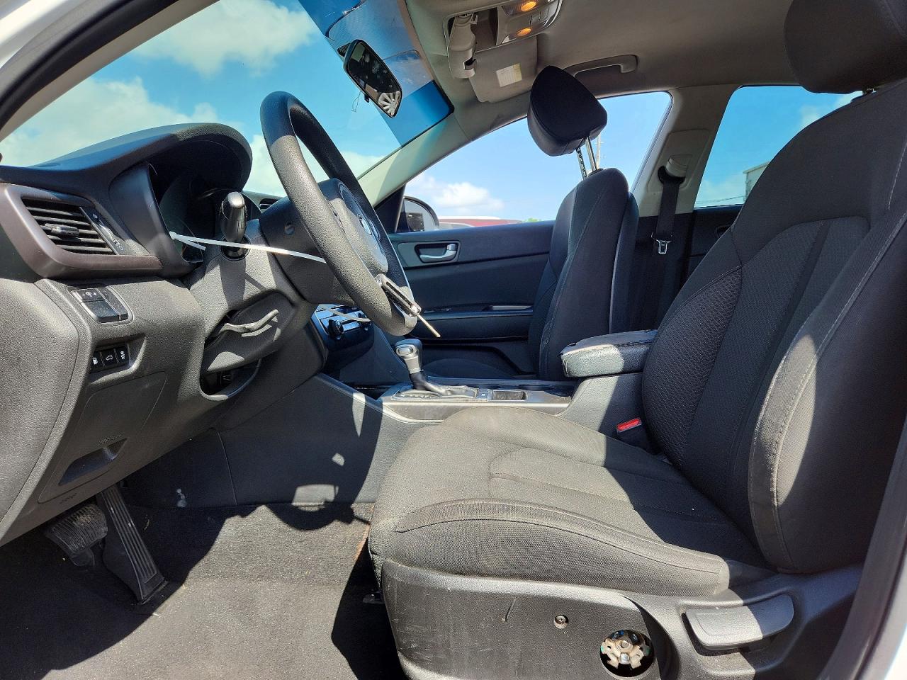 2017 KIA OPTIMA LX photo 13