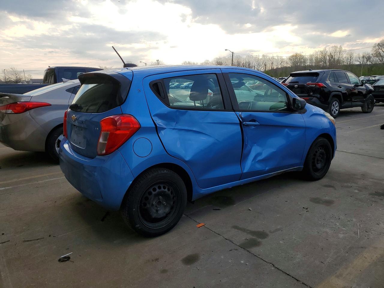 2016 CHEVROLET SPARK LS photo 5