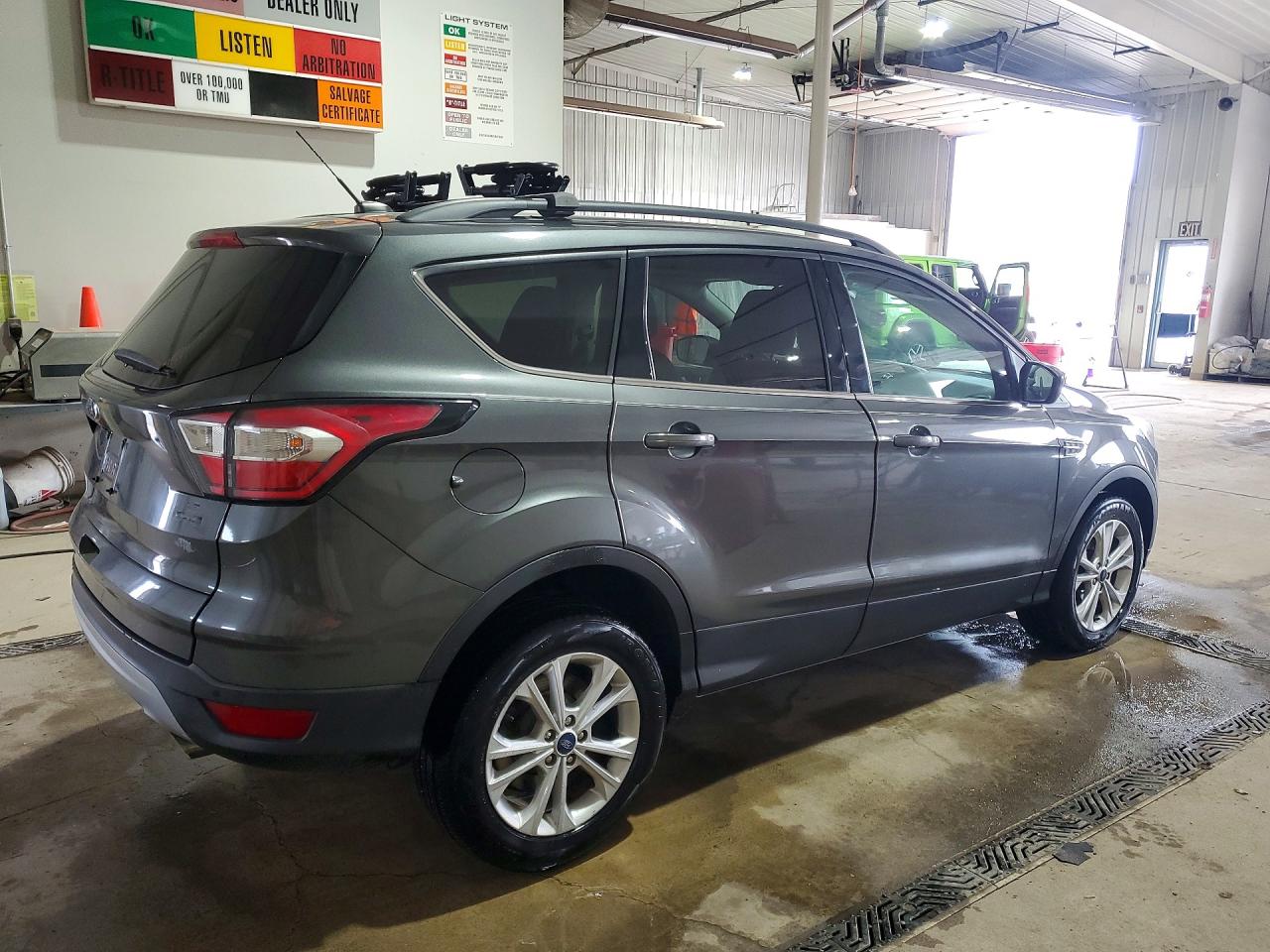 2017 FORD ESCAPE SE photo 5