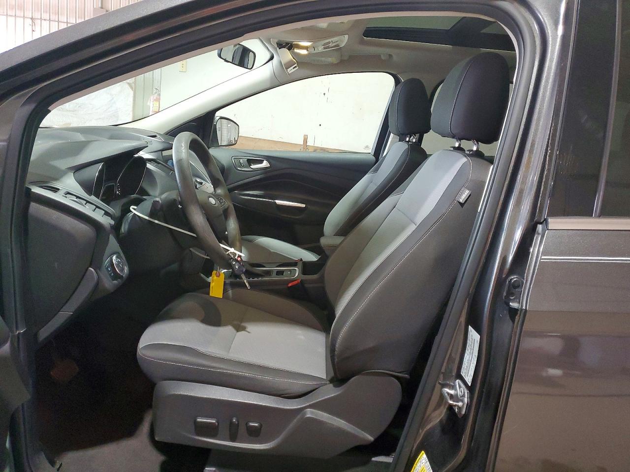2017 FORD ESCAPE SE photo 13