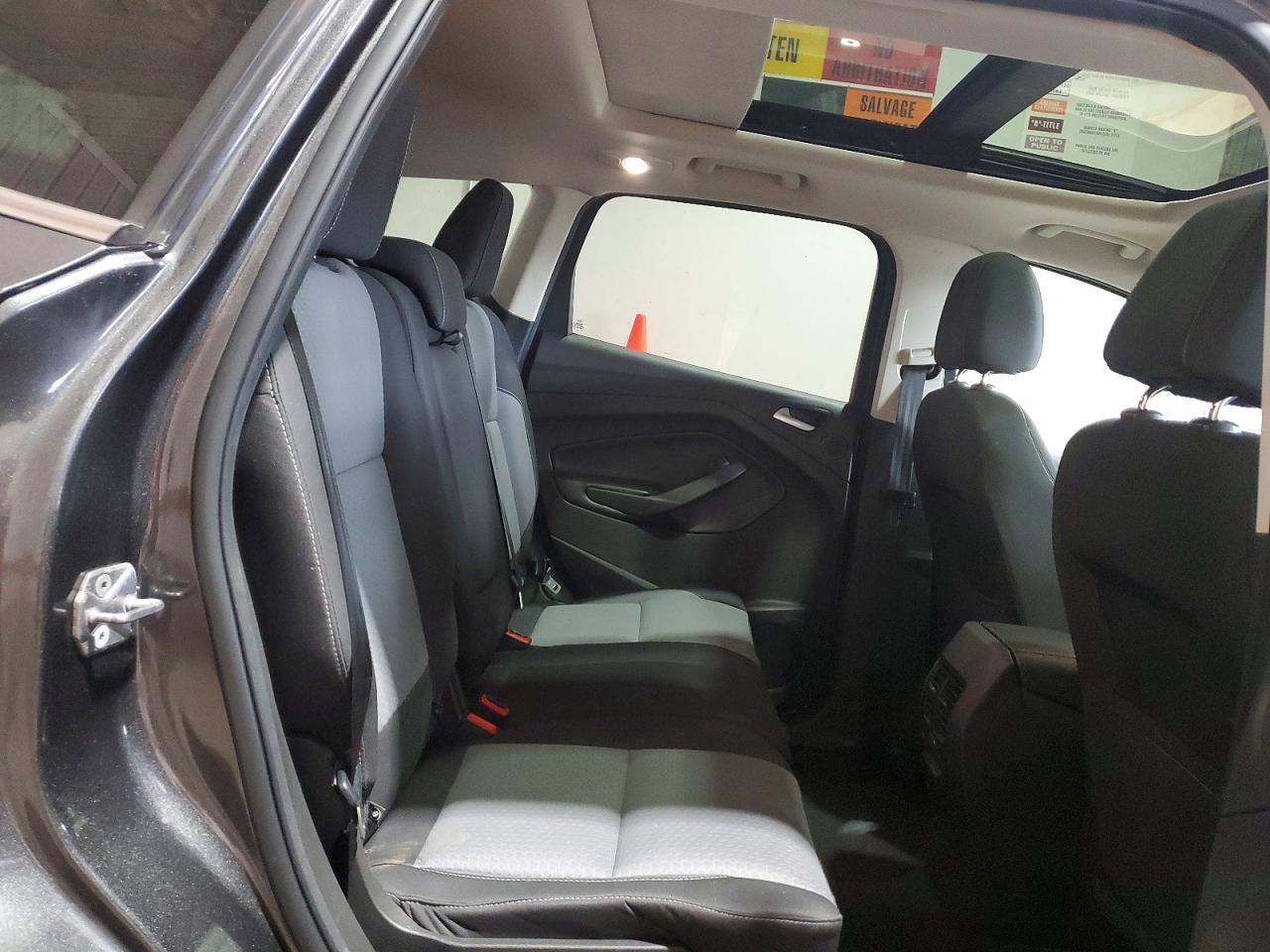 2017 FORD ESCAPE SE photo 21