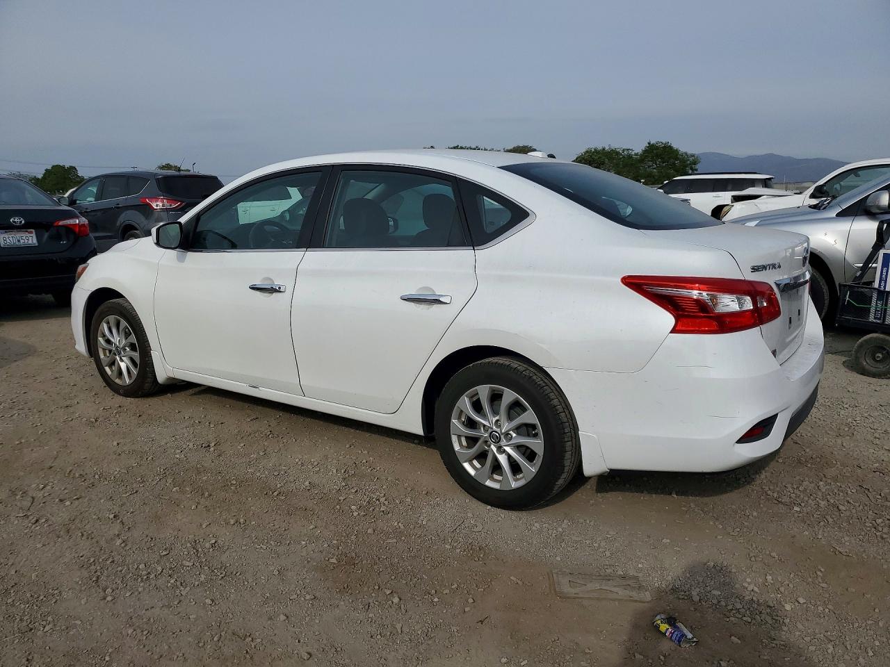2016 NISSAN SENTRA SV photo 2