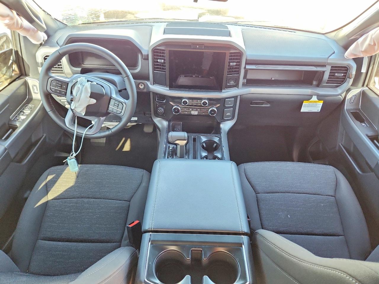 2025 FORD F150 XLT photo 15