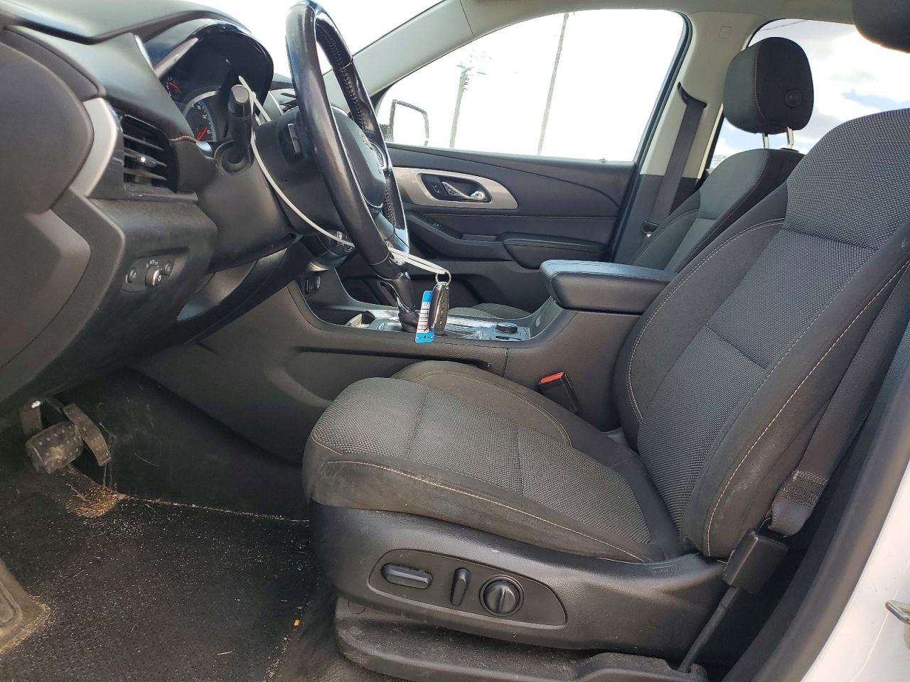 2019 CHEVROLET TRAVERSE LT photo 13