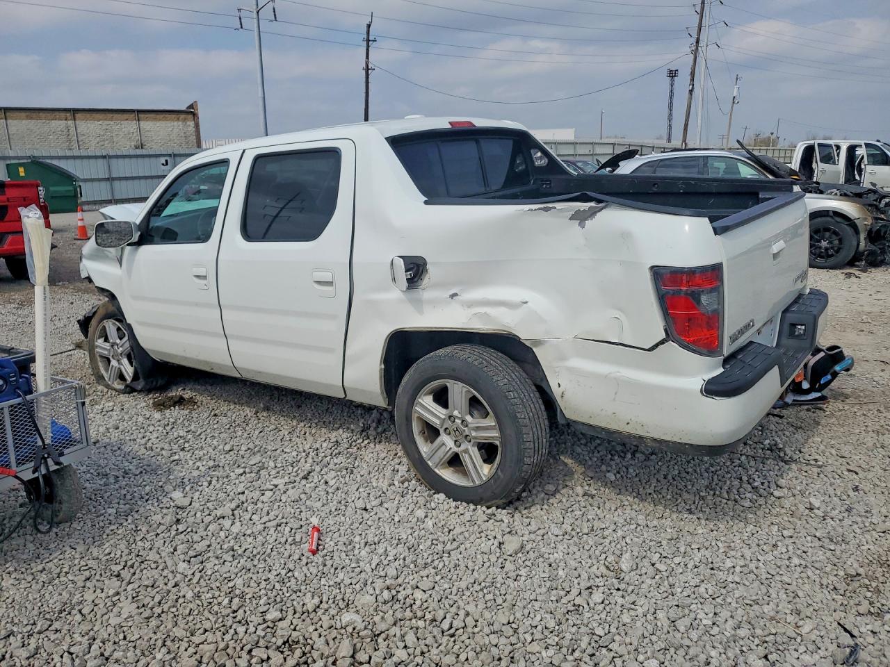 2014 HONDA RIDGELINE RTL photo 2