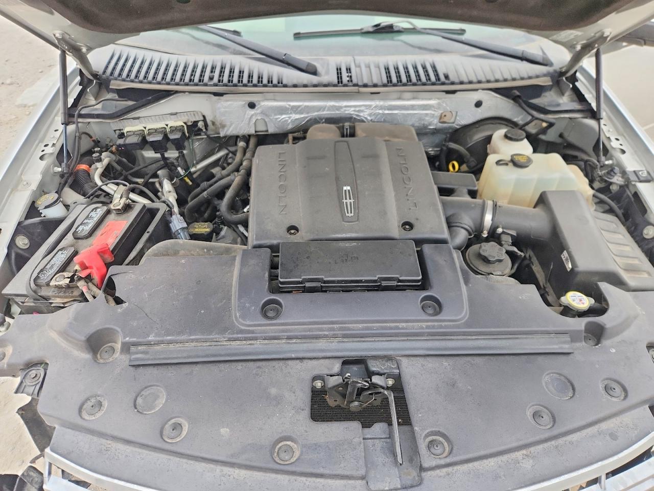 2013 LINCOLN NAVIGATOR photo 23