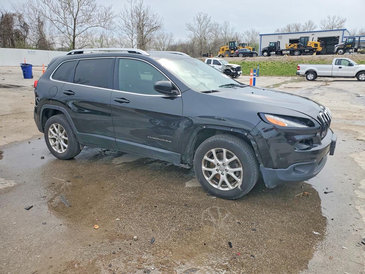 2016 JEEP CHEROKEE LATITUDE photo 10