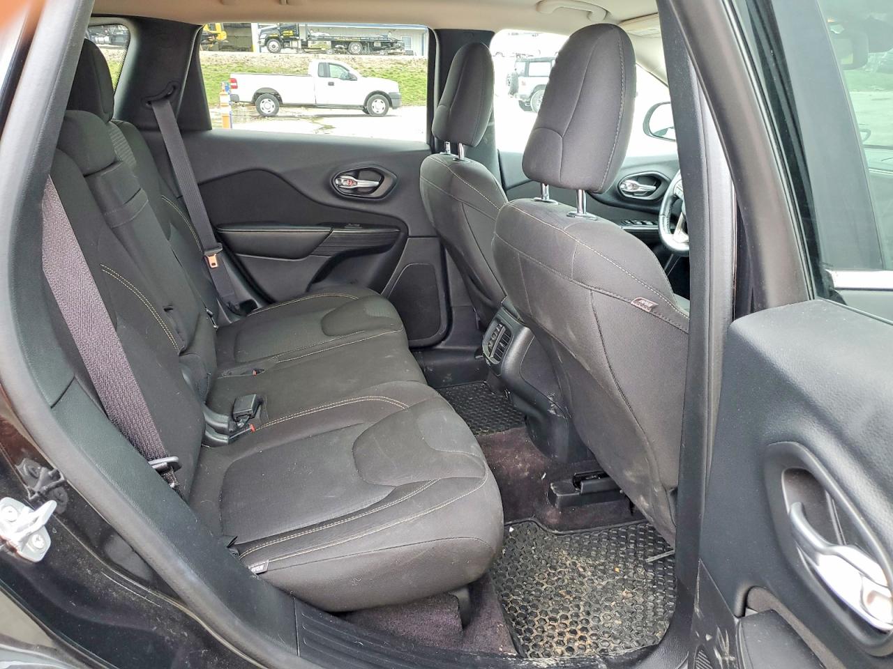 2016 JEEP CHEROKEE LATITUDE photo 31