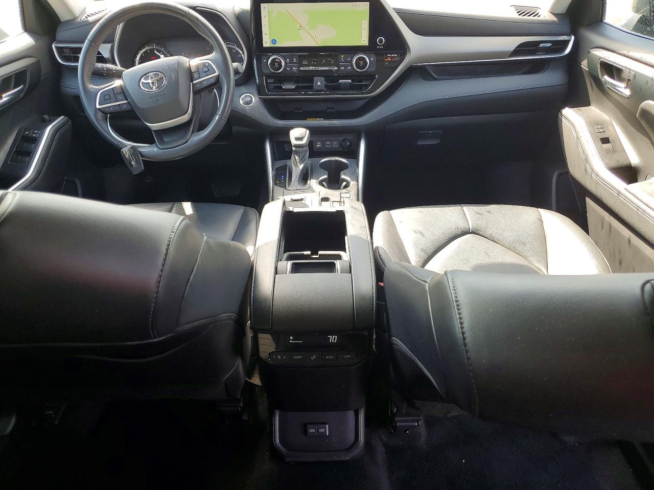 2023 TOYOTA HIGHLANDER XLE photo 22