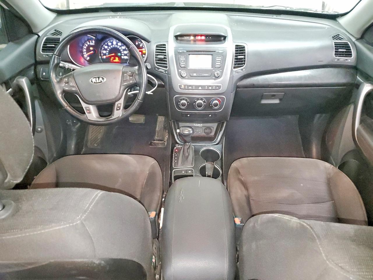 2015 KIA SORENTO LX photo 15