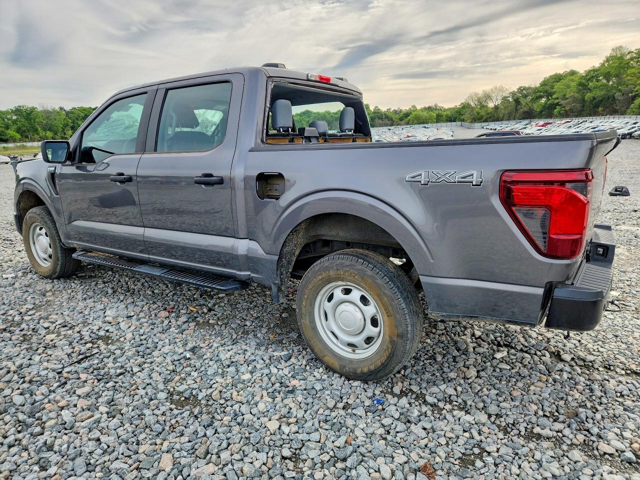 2024 FORD F150 XL photo 3