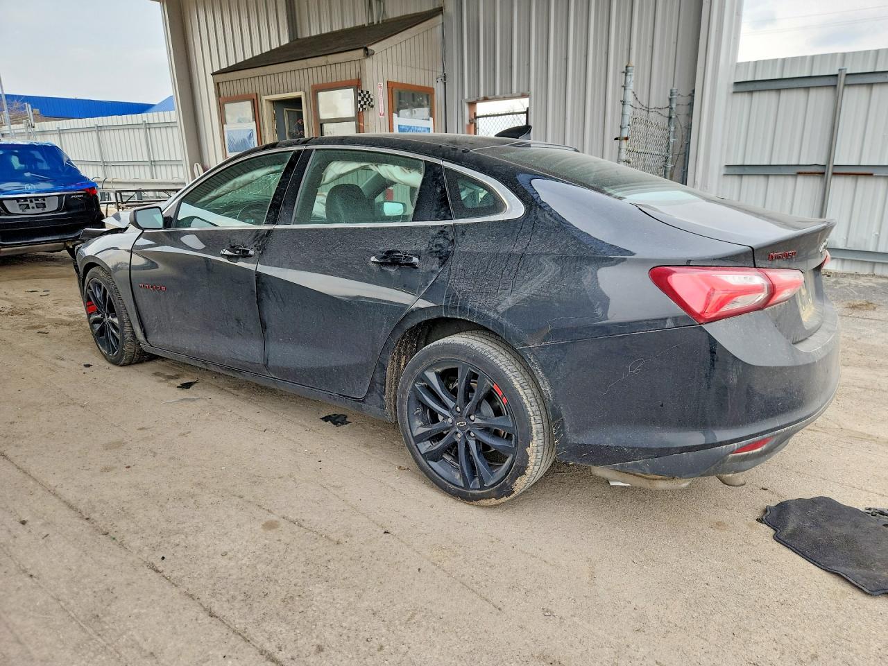 2022 CHEVROLET MALIBU LT photo 3