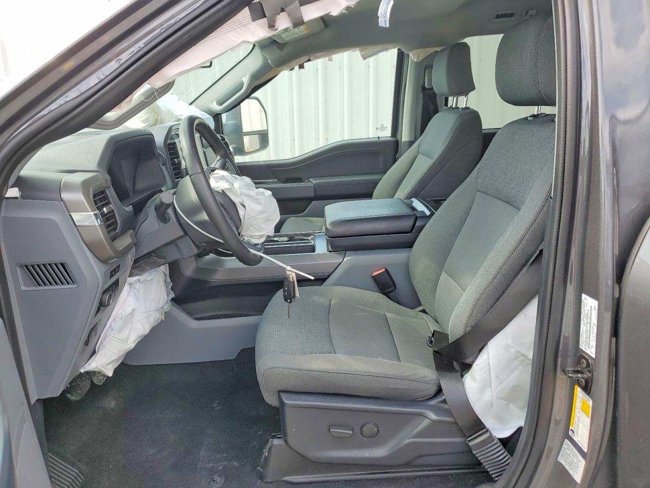 2024 FORD F150 XLT photo 13