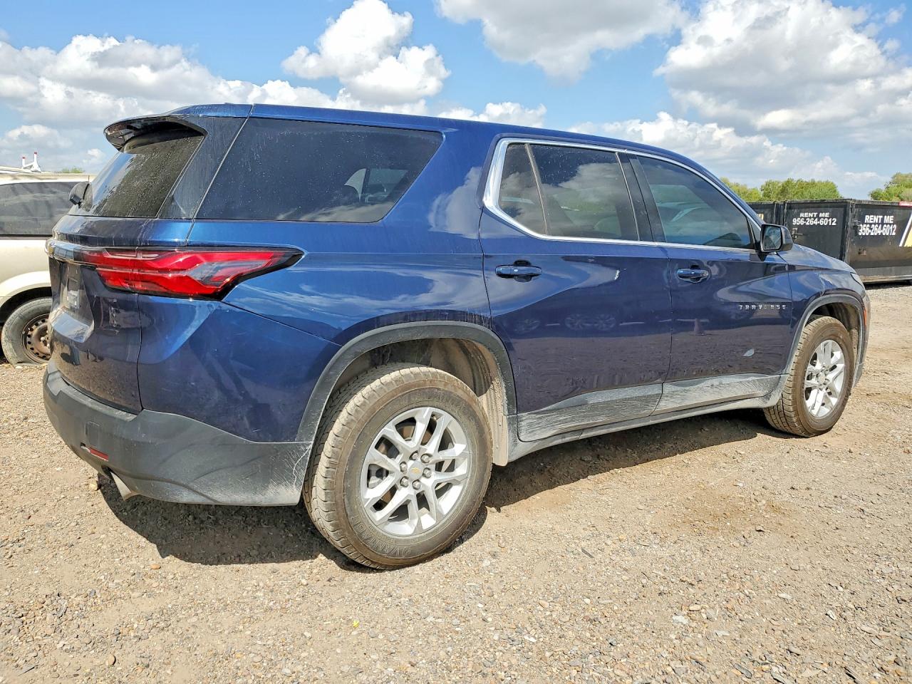 2023 CHEVROLET TRAVERSE LS photo 5