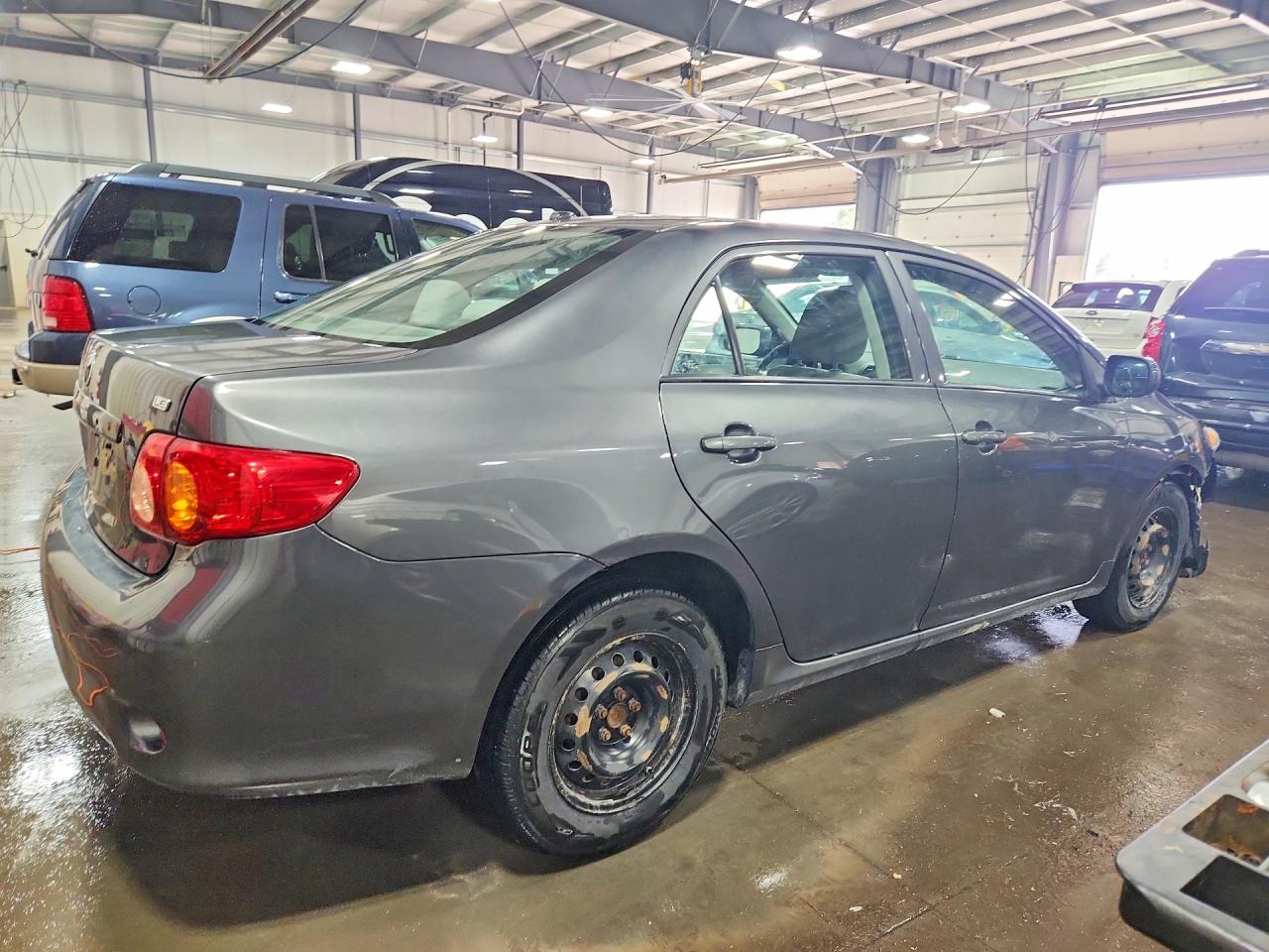 2010 TOYOTA COROLLA LE photo 5