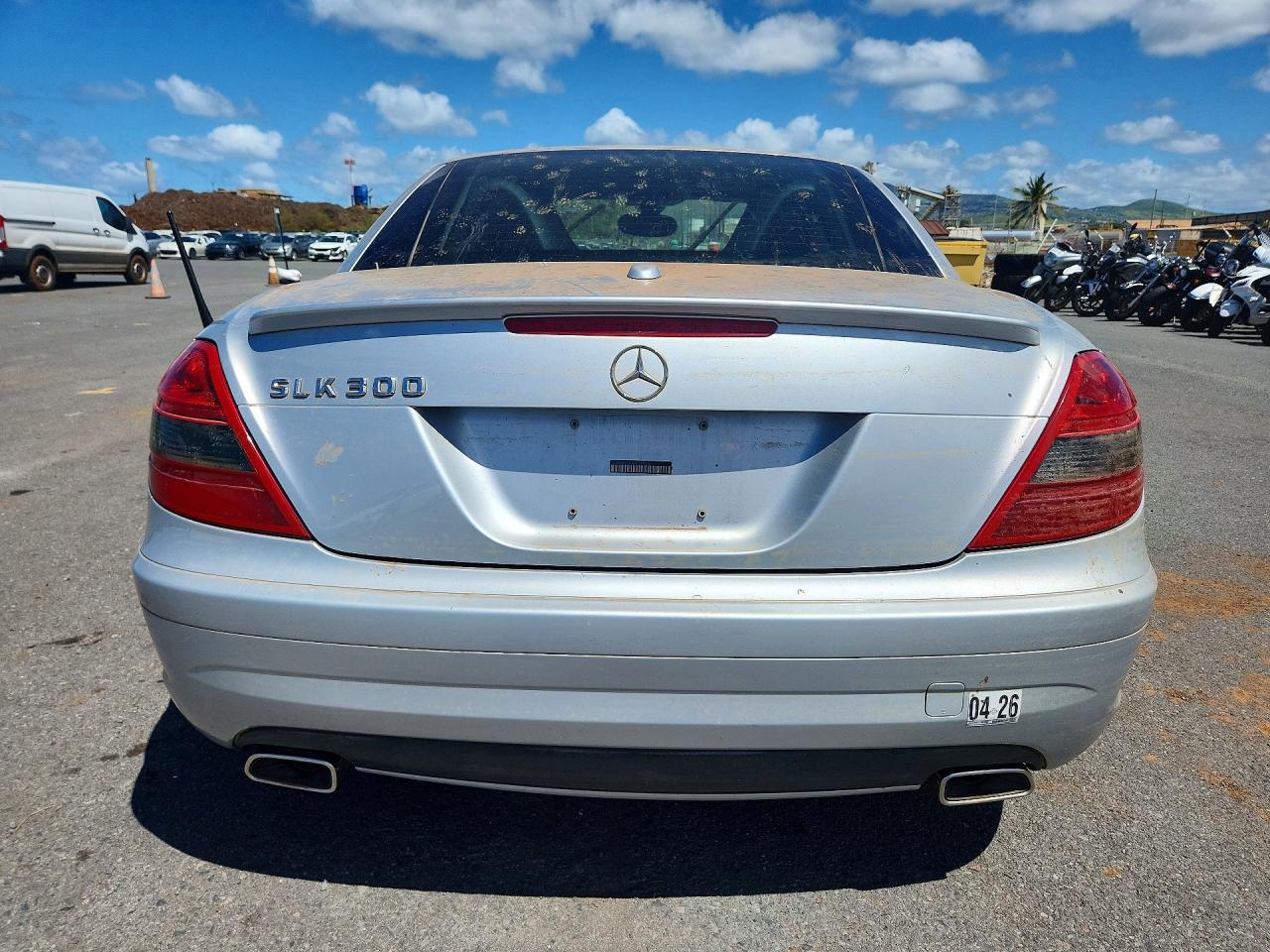 2010 MERCEDES-BENZ SLK 300 photo 11