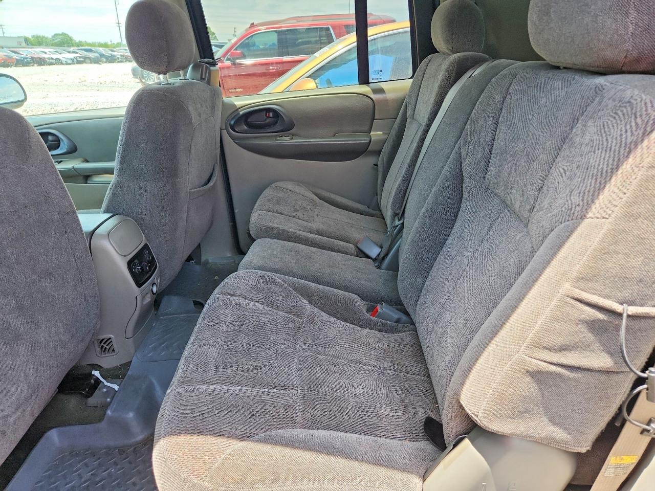 2004 CHEVROLET TRAILBLAZER EXT LS photo 11