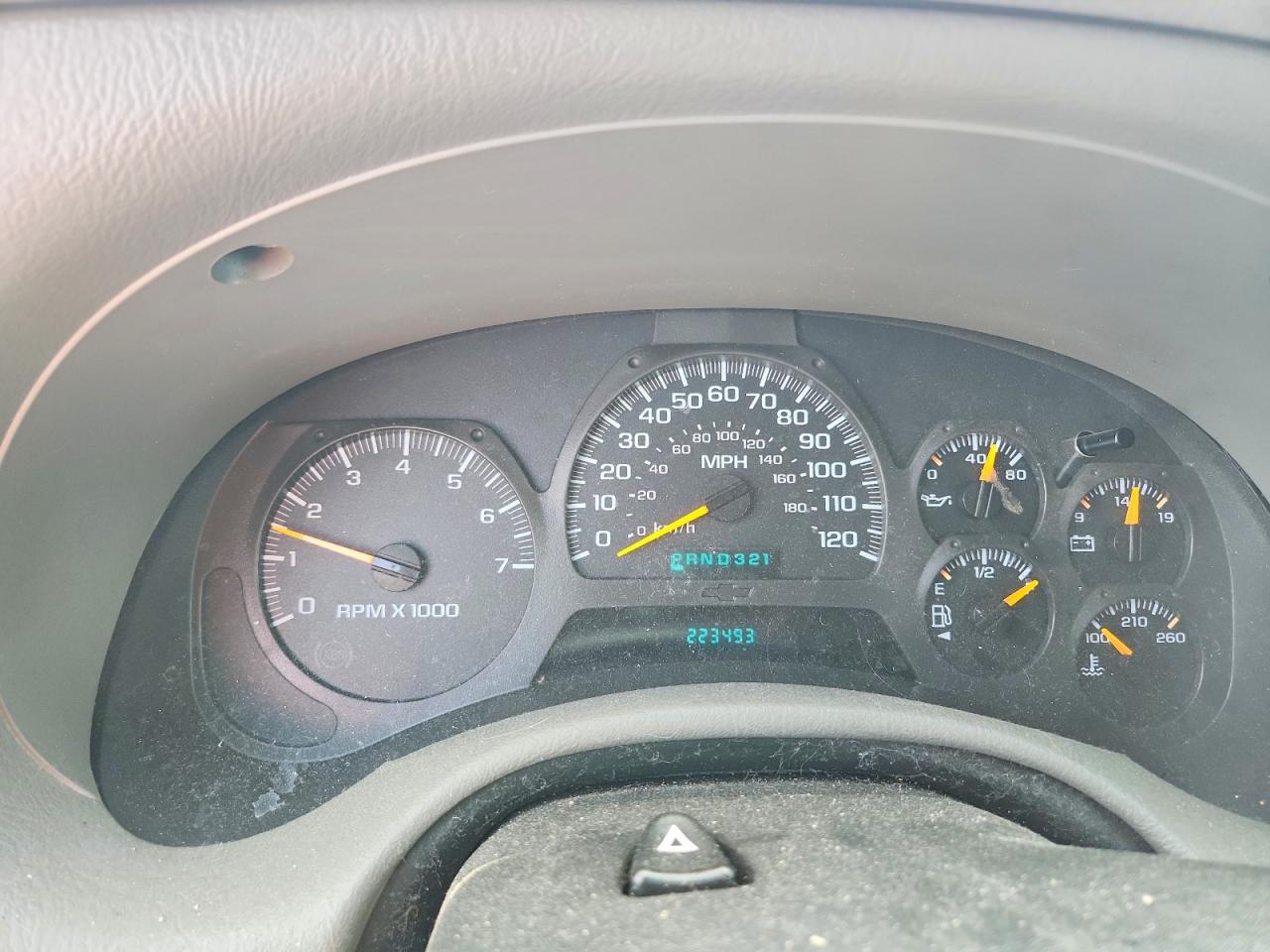 2004 CHEVROLET TRAILBLAZER EXT LS photo 9