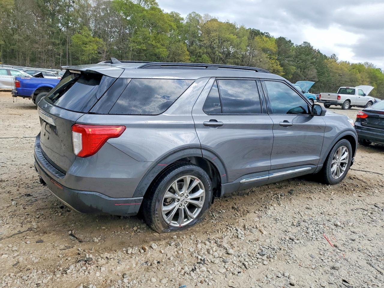 2021 FORD EXPLORER XLT photo 5