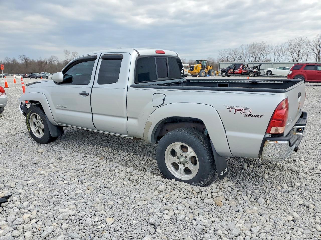 2006 TOYOTA TACOMA V6 photo 2