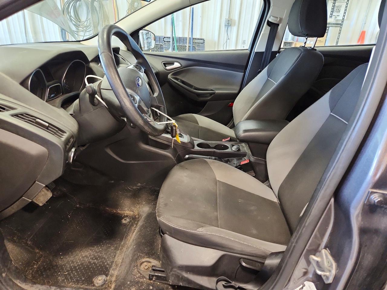 2014 FORD FOCUS SE photo 19