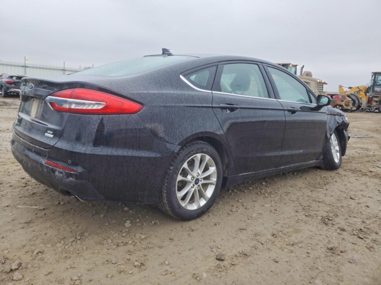 2020 FORD FUSION SE photo 5