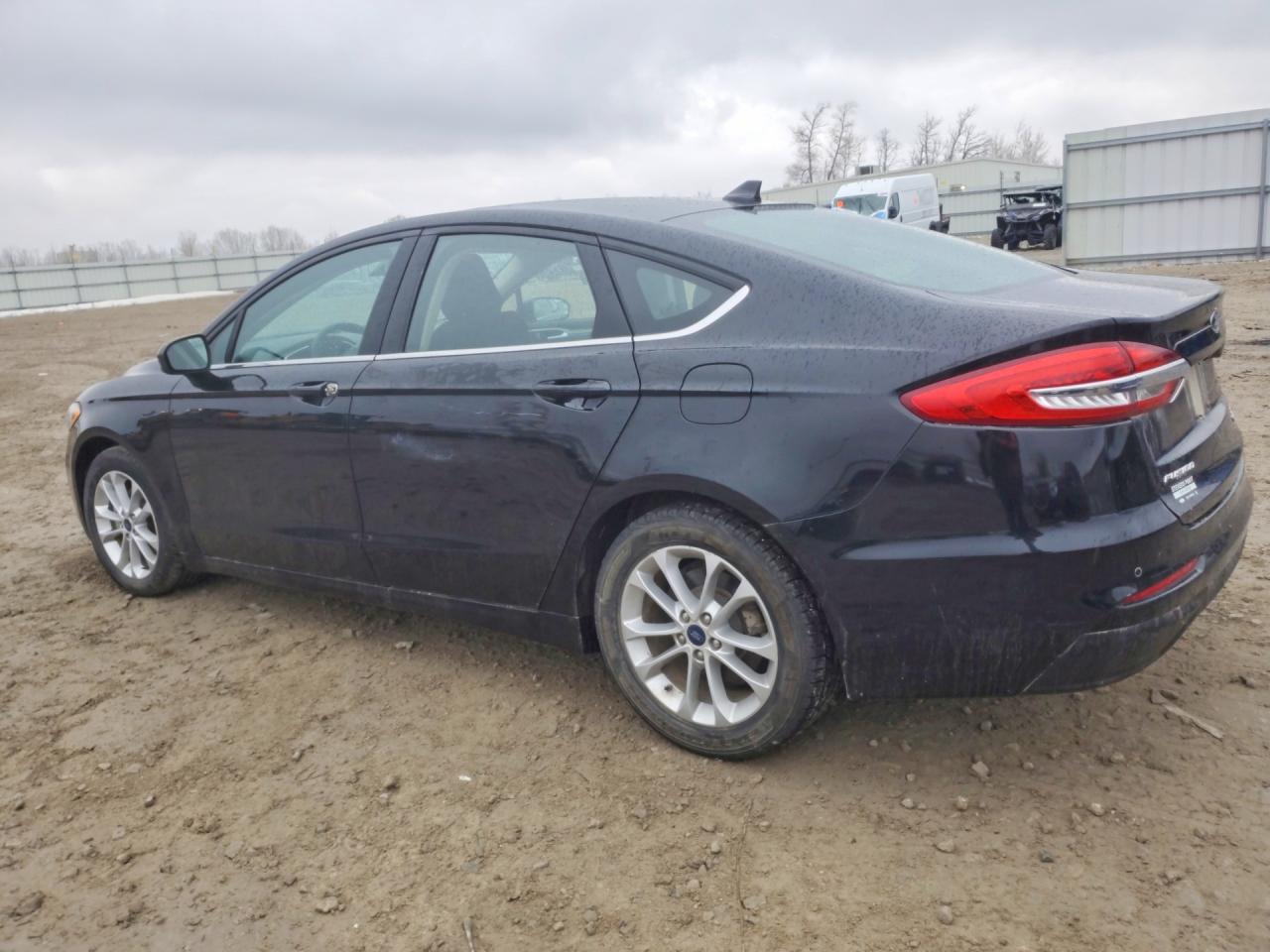 2020 FORD FUSION SE photo 3
