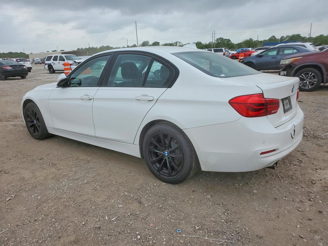 2017 BMW 320 I photo 2