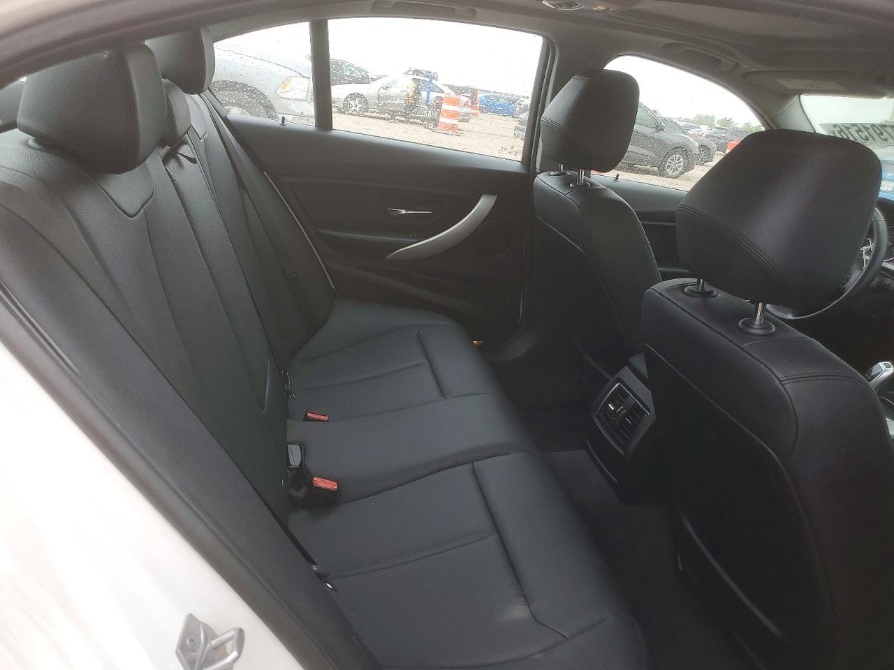 2017 BMW 320 I photo 10
