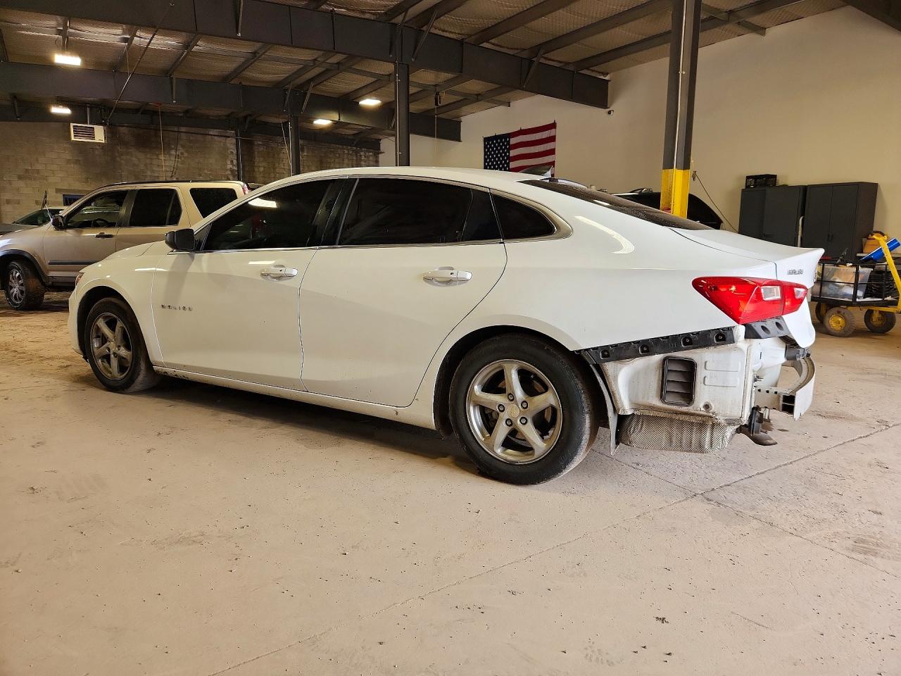 2016 CHEVROLET MALIBU LS photo 2