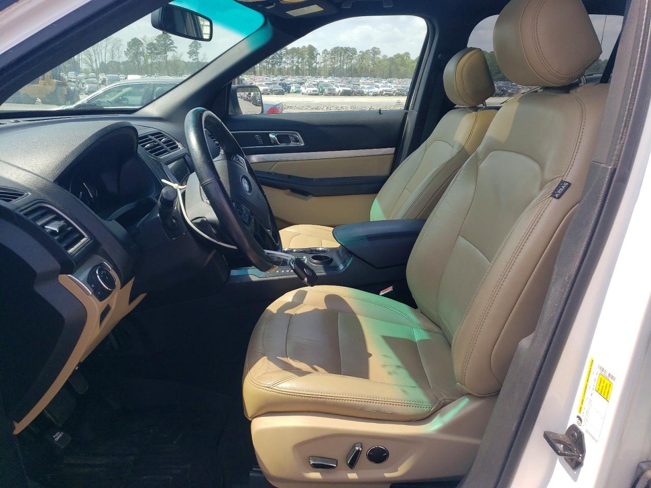 2017 FORD EXPLORER XLT photo 19